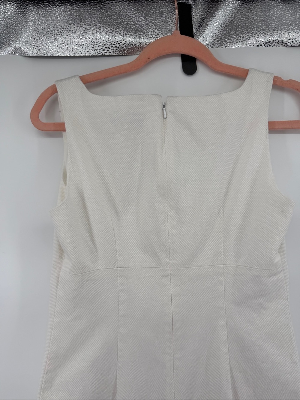 Quite Luxury Corporate Chic Coquette Bloomingdale's White Sheath Dress Sz6 - Picture 7 of 11